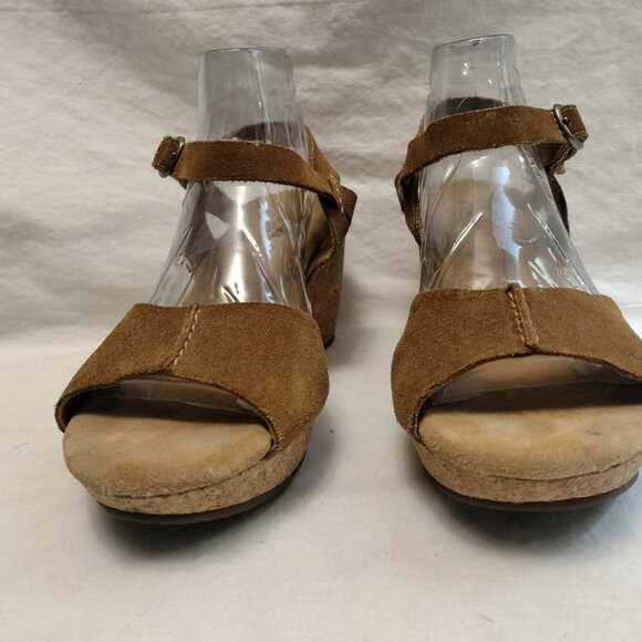 Clarks Patience Kelly Sandals (Soft Suede) - Picture 3 of 10